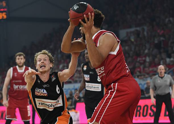 在联盟中的 在联盟中的